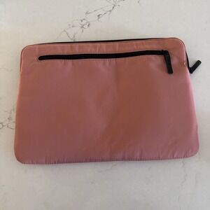 Incase Compact Sleeve 13-inch Laptop Pink  Office Core Clean Tech Minimalist
